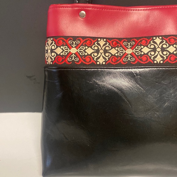 LAURA BEE Designs Vegan Shoulder Bag Snap Purse - Picture 7 of 17